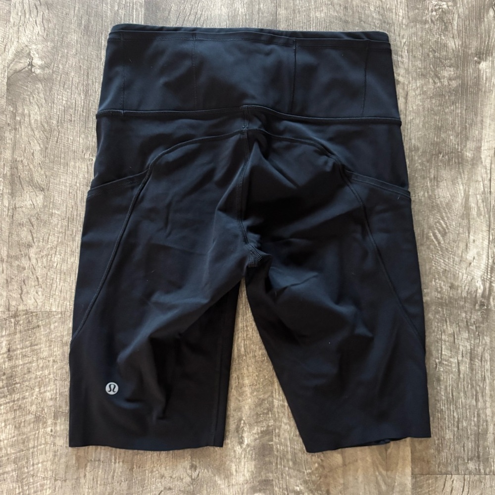 Lululemon 6 - Picture 2 of 4